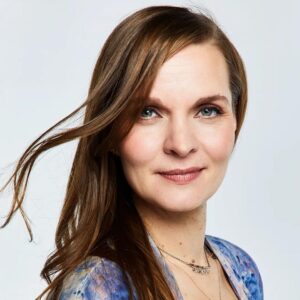 Hildur Guðnadóttir ConOtrosOjosTV
